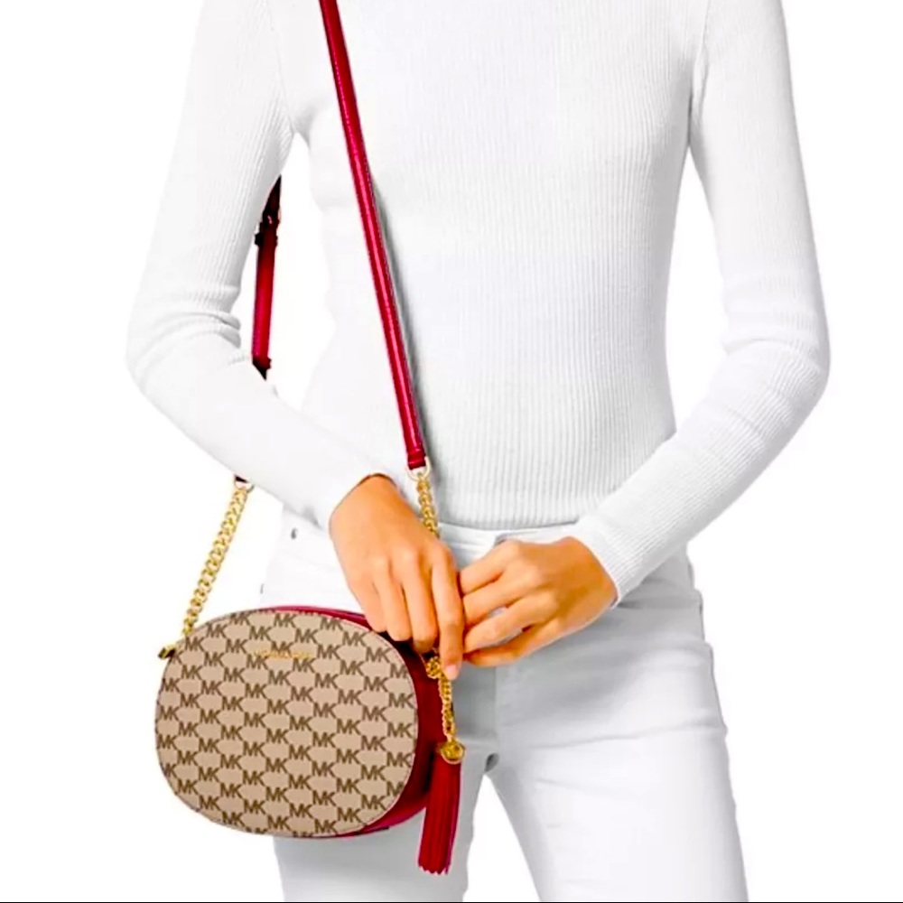 Micheal Kors Ginny Bag SOLD ******